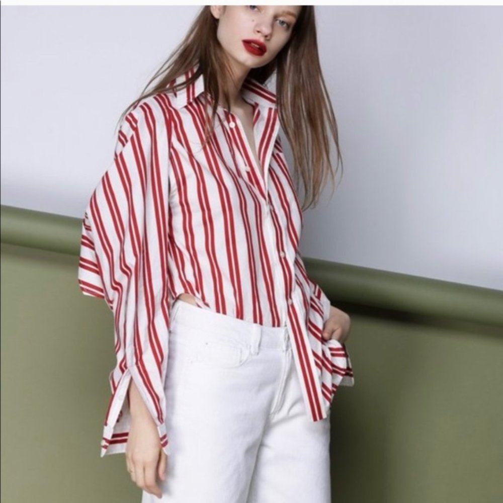 CAARA Hug me tie hem shirt Medium